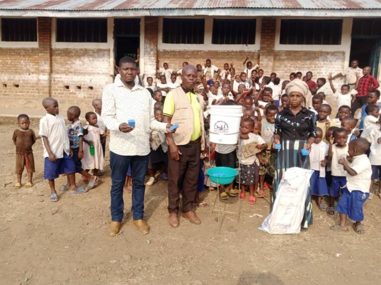 Face au choléra, les communautés de Nundu se mobilisent